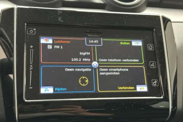 Suzuki Swift (2023) thumbnail 11