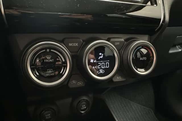 Suzuki Swift (2023) thumbnail 16