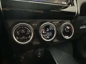 Suzuki Swift (2023) thumbnail 16