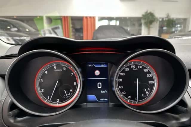 Suzuki Swift (2023) thumbnail 10