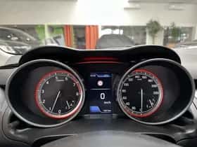 Suzuki Swift (2023) thumbnail 10