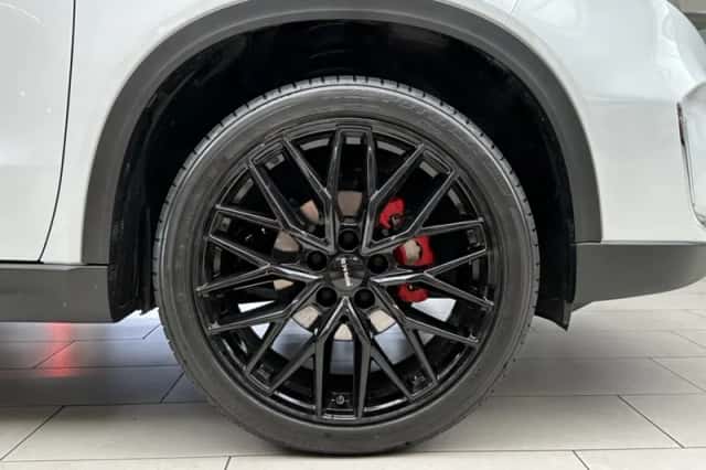 Suzuki Vitara (2023) thumbnail 4