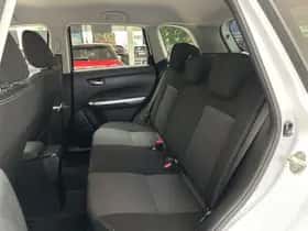 Suzuki Vitara (2023) thumbnail 7