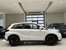 Suzuki Vitara (2023) thumbnail 10