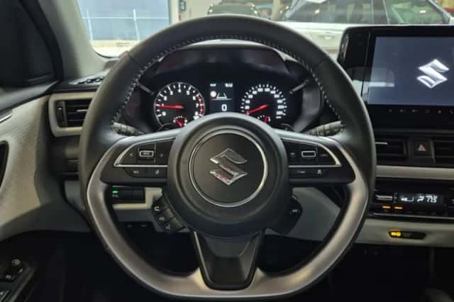 Suzuki Swift (2025) thumbnail 2