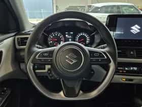 Suzuki Swift (2025) thumbnail 2