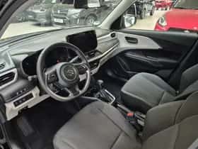 Suzuki Swift (2025) thumbnail 4