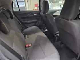 Suzuki Swift (2025) thumbnail 6