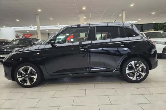 Suzuki Swift (2025) thumbnail 7