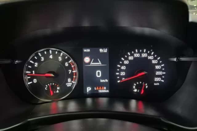 Suzuki Swift (2025) thumbnail 9