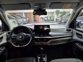 Suzuki Swift (2025) thumbnail 2