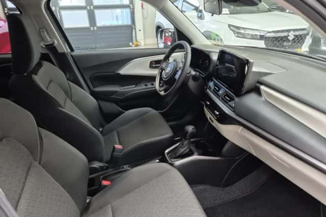 Suzuki Swift (2025) thumbnail 18