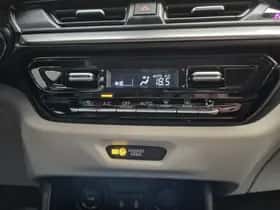 Suzuki Swift (2025) thumbnail 23