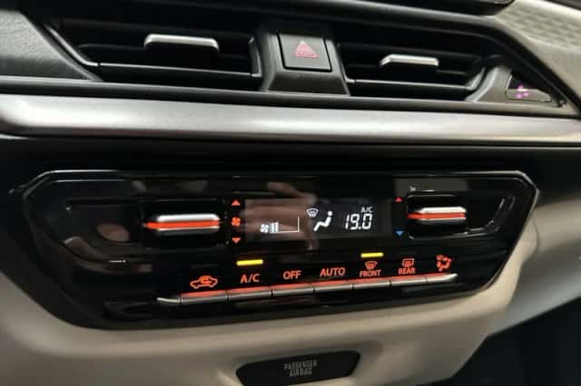 Suzuki Swift (2025) thumbnail 16