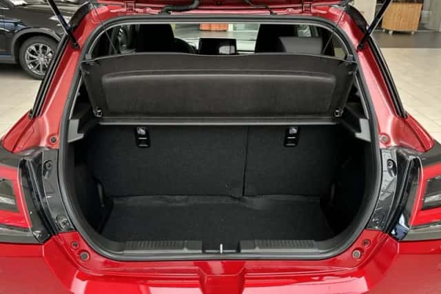 Suzuki Swift (2025) thumbnail 8