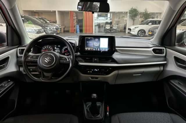 Suzuki Swift (2025) thumbnail 22