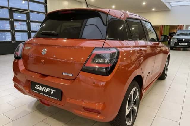 Suzuki Swift (2025) thumbnail 11