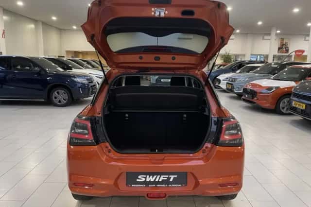 Suzuki Swift (2025) thumbnail 15