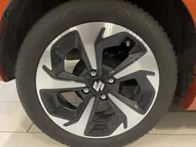 Suzuki Swift (2025) thumbnail 4