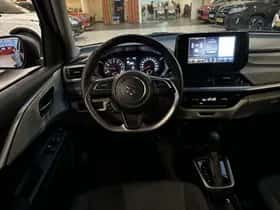 Suzuki Swift (2025) thumbnail 2