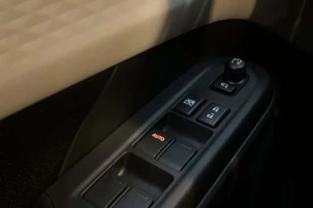 Suzuki Swift (2025) thumbnail 18