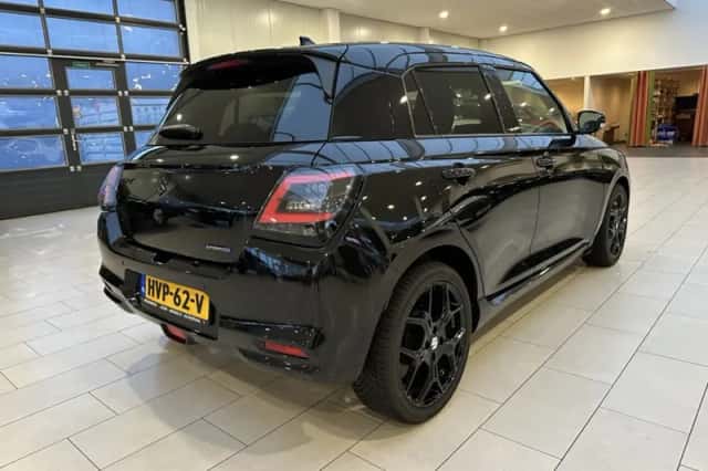 Suzuki Swift (2025) thumbnail 3