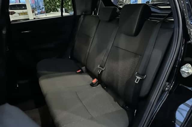 Suzuki Swift (2025) thumbnail 6