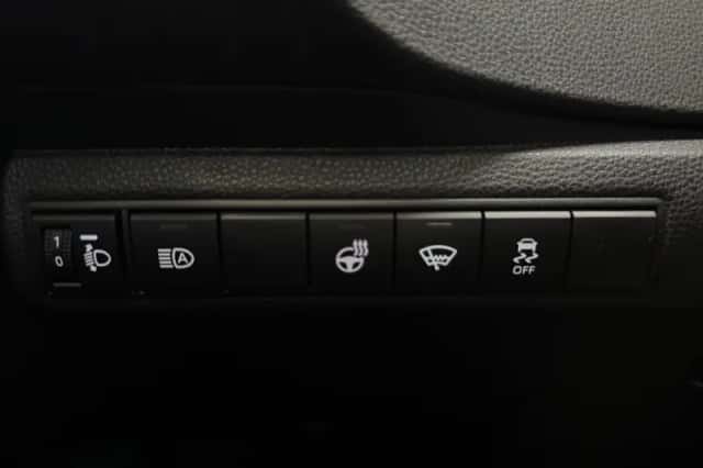 Suzuki Swace (2024) thumbnail 22