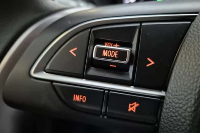 Suzuki Swift (2025) thumbnail 23