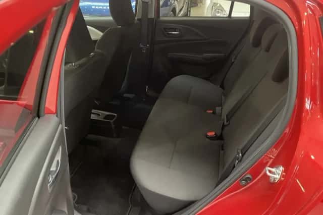 Suzuki Swift (2025) thumbnail 12