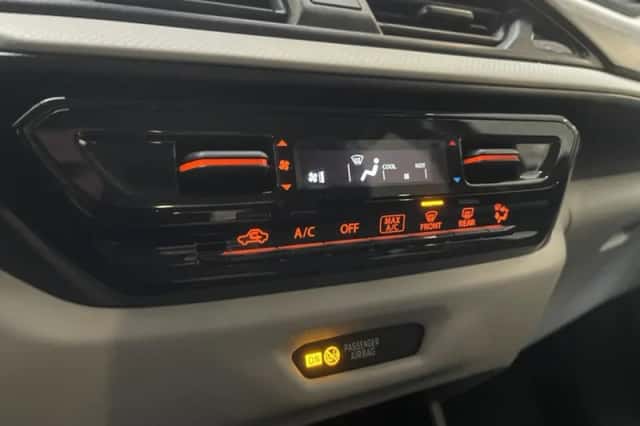 Suzuki Swift (2025) thumbnail 22