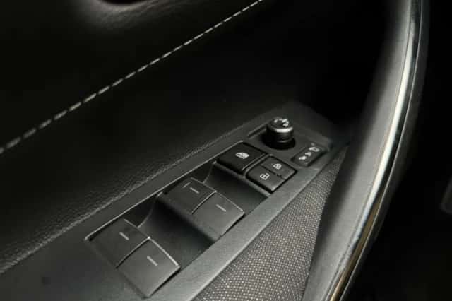 Toyota Corolla (2024) thumbnail 21