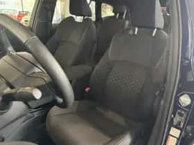 Toyota Corolla (2024) thumbnail 4