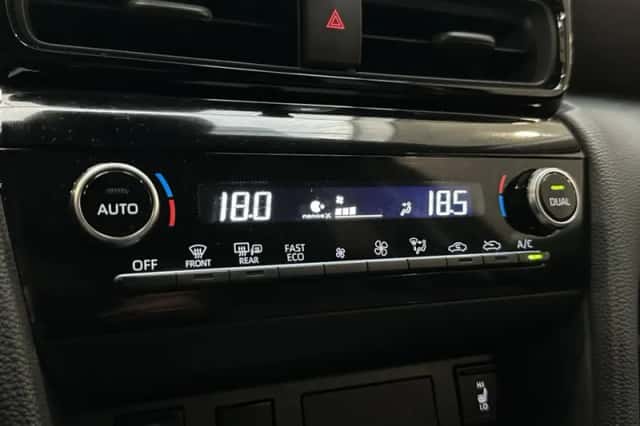 Toyota Yaris Cross (2024) thumbnail 16