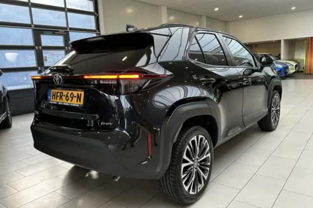 Toyota Yaris Cross (2024) thumbnail 3
