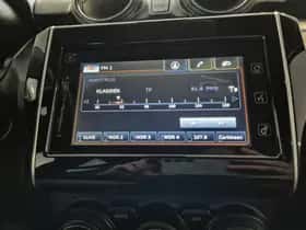 Suzuki Swift (2023) thumbnail 11