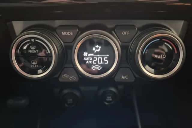 Suzuki Swift (2023) thumbnail 14