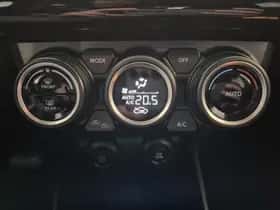 Suzuki Swift (2023) thumbnail 14