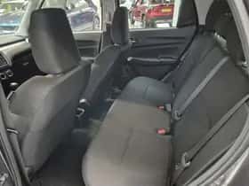 Suzuki Swift (2023) thumbnail 6