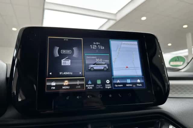 Suzuki Swift (2025) thumbnail 11