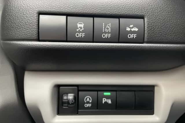 Suzuki Swift (2025) thumbnail 32
