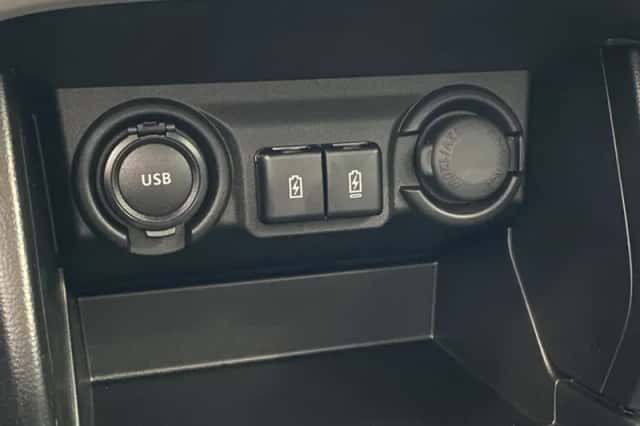 Suzuki Swift (2025) thumbnail 18