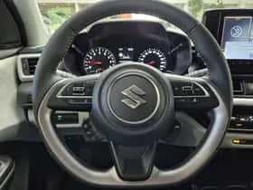 Suzuki Swift (2025) thumbnail 21