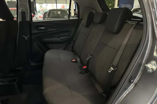 Suzuki Swift (2025) thumbnail 6
