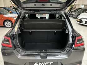 Suzuki Swift (2025) thumbnail 8