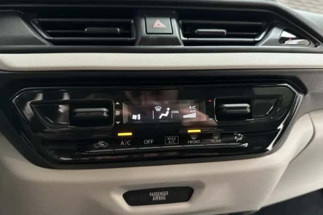 Suzuki Swift (2025) thumbnail 16