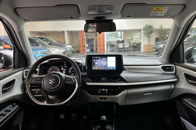 Suzuki Swift (2025) thumbnail 21