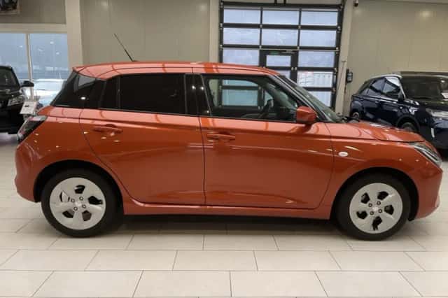 Suzuki Swift (2025) thumbnail 9