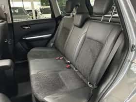 Suzuki Vitara (2023) thumbnail 6