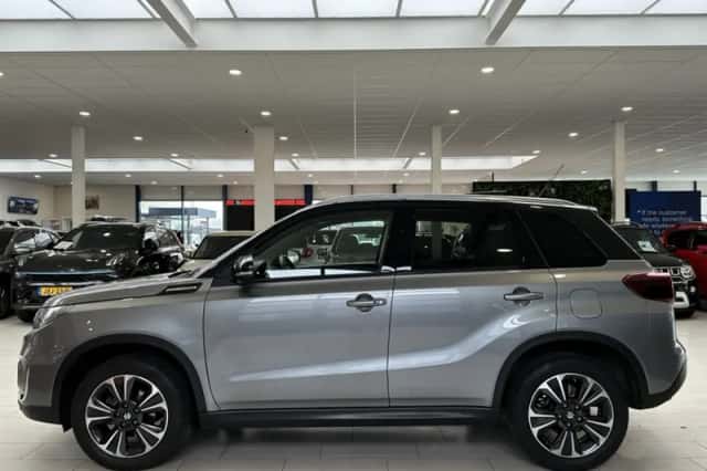 Suzuki Vitara (2023) thumbnail 7